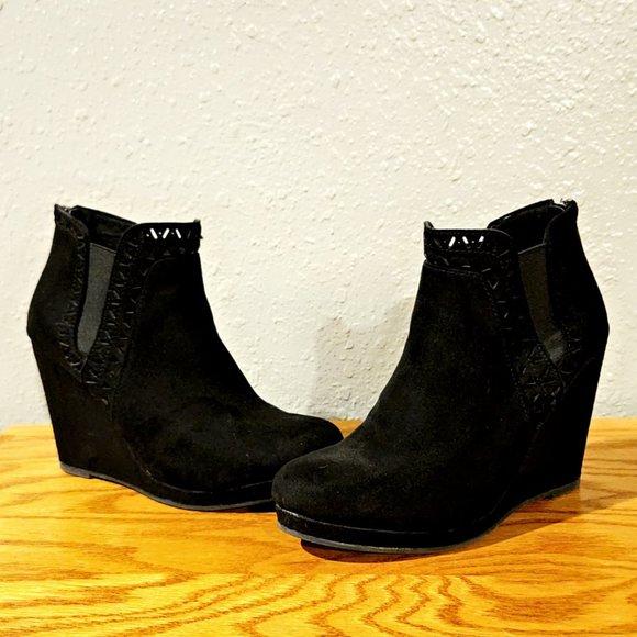Ankle boots - Picture 1 of 4